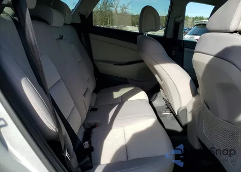 2017 Hyundai Tucson Se z USA, uszkodzony, nr VIN KM8J23A42HU337397